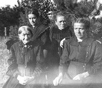 Elisabeth, Kate, Marie and Anna
