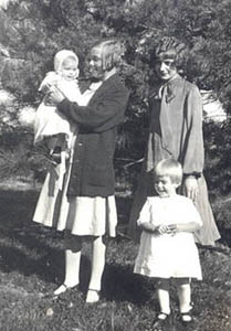Selma, Marie and 2 children