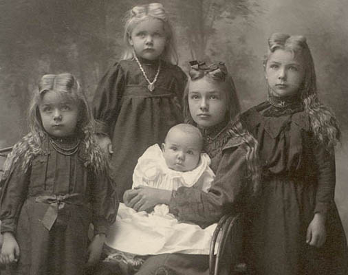 Mueller Children, 1905