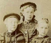 Anna Rusch, Frieda and Anna Mueller, about 1902