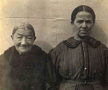 Elisabeth Rieckman and Ida Mueller
