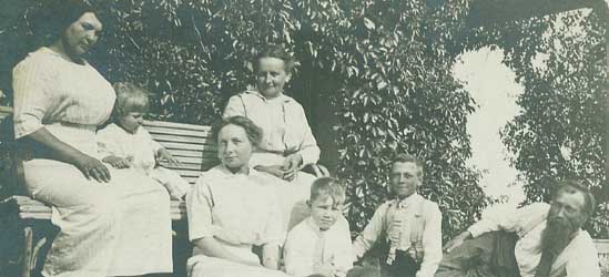 August and Emma Sasse, Olivia and Arthur, and others